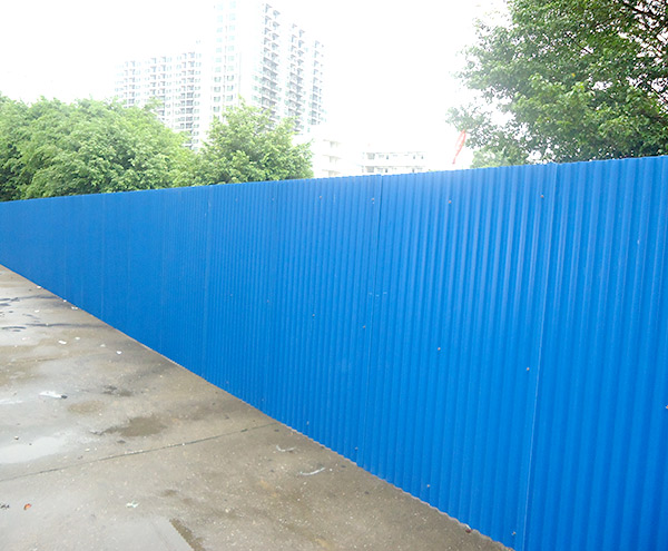 市政建设时对彩钢围墙有何要求?