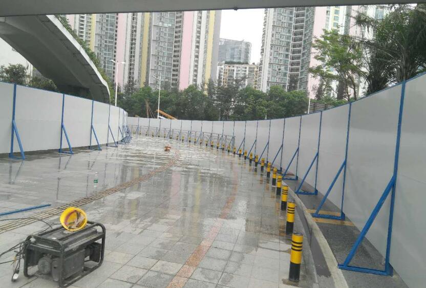 「彩钢板围挡」深圳pvc工程围挡施工搭建的规范及要求分析