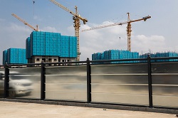 致力改善工程项目建筑安全，旭东钢构施工围挡备受市场推崇